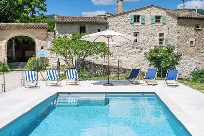 Bastide des Estampes - Le Poet Laval - 19 pers