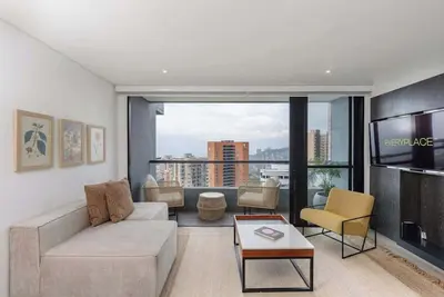 Image de |Ep| Premium Loft w/Balcony, Views, Fast Internet