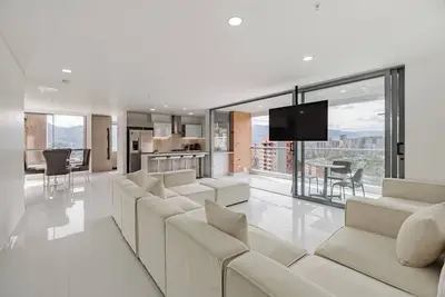 Image de |Ep| Provenza Apt w/Ac, Balcony, Views