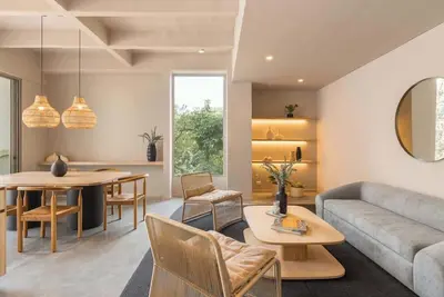 Image de |Ep| Modernist Apt w/Balcony, Desk, Prime spot