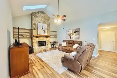 Image de Modern Charm: 2 bedroom condo- Sleeps 6-in West Knoxville with WiFi, Ac