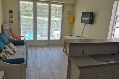 Image de T2 rez de jardin petite résidence parking privé proche grande plage et commerces