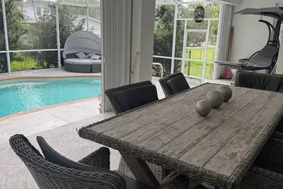Image de New Charming 3-bedroom pool house in delightful Palmetto, WiFi, Ac near beach