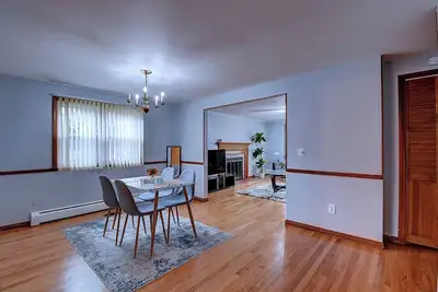 Image de 3-bedroom apartment in nice East Hartford with WiFi, Ac