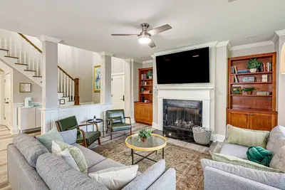 Image de Reynolds Lake Oconee Condo-Newly Updated-On-Site Biking & Hiking