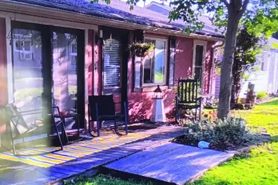 Image de 2 bedroom, 1 side of a duplex cottage, in Catawba, beach 500 ft away.