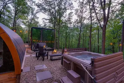 Image de Luxury Mirror Cabin ~ Sauna/Hot Tub/Mountain Views