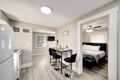 Image de The Bungalow Up Top | Seminole Heights Charm