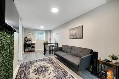 Image de Chill in the Heights |Tampa 2br Oasis