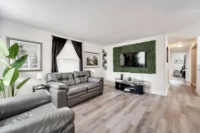 Image de Sunshine on Shadowlawn | East Tampa