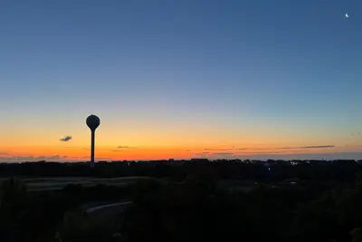 *Newly* Listed Ocean View, Elevator, Beach Access, Golf, Community Pool,