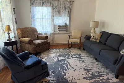 Image de The Wright House\nComfortable 3 bedroom house with 2 king beds, 2 full baths