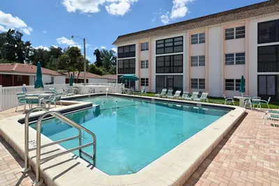 Image de Mellow Mermaid | Pool & Close To Sk South Village w/ Live Music & Restaurants