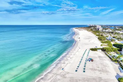 Image de Sea Spray Play | Ultimate Beach Escape, Steps from the Sand & St. Armands Cir