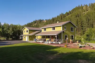 Image de 5 Min to Downtown Leavenworth * CabinVibe * Fenced
