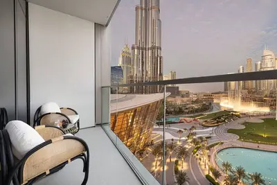 Image de 2br • Walk to Burj • Mall & Opera • Pool View
