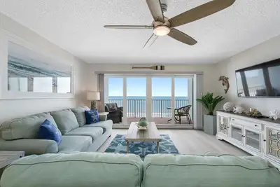 Image de Ram Sea 302- Beachfront with pool & Hottub!