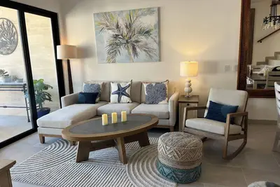 Image de Boho-Chic 2-bedroom Ph condo with pool, gym. . . in fantastic Cabo San Lucas!