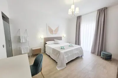 Image de Light Charme, Sun Light Apartment a stone's throw from Piazza Duomo