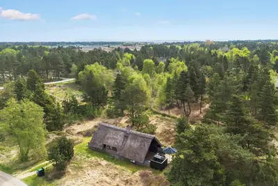 Image de Lovely house on secluded natural plot near beach