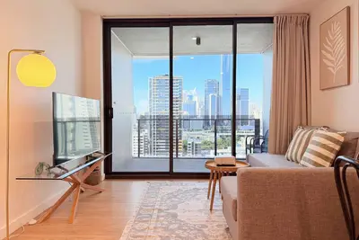Image de 3-Bed City View Apt with Free Parking