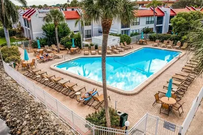 Image de Dans Florida Condos Island Charm at Runaway Bay