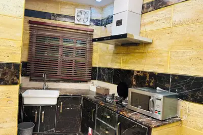 Image de Modern 1br Apartment & Kitchen Near Mm Alam, Gulberg 3, Liberty Market, Stadium