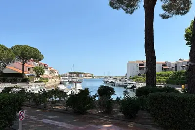 Image de Appart en Rdc avec grandre terrasse sur la Marina!