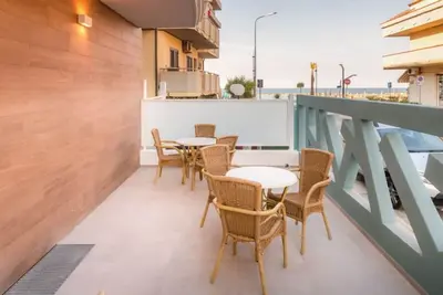Image de Bel appartement pour 6 personnes avec climatisation, Wifi, Tv, balcon, animaux admis et parking