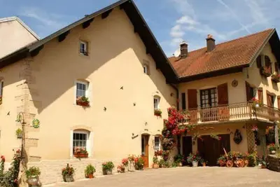 Image de Charmant gîte restauré dans un village forestier
