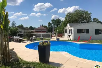 Image de Maison de charme Ă Velet avec piscine et terrasse