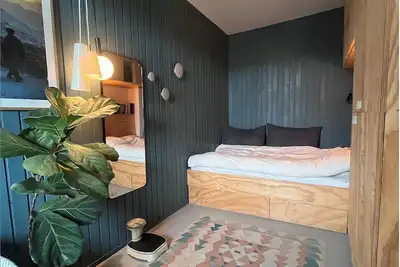 Image de Lovely bright 3-bedroom with large balcony facing green courtyard