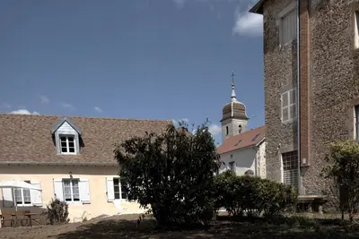 Image de Charmant gîte rénové dans parc avec terrasse