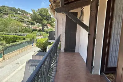 Image de Studio à louer, à 2 pas de la plage avec parking - La Londe-les-Maures