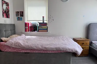 Image de Spacious Double Bedroom with Ensuite Bathroom Available to Rent