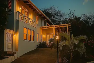 Image de The Blu-Edge - 3-bedroom Beach Villa • Oceanview + Free Wyndham Resort Access