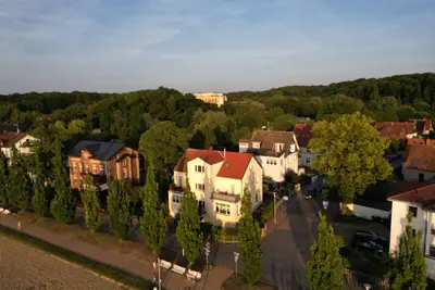 Image de Dream location on Lake Schwerin - apartment right on the beach - 20 steps to the sandy beach