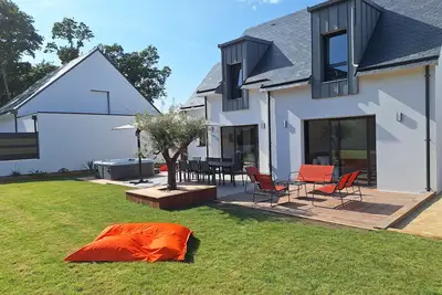 Image de Villa avec spa, plage à 900m