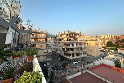 Image de 5-Star Conviviality, No Less Privacy: 3 Apartments in (and around) Heritage Sites