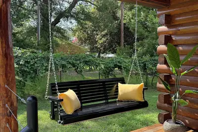 Image de Blackberry Bungalow, , Cozy cabin in charming Longview with WiFi, Ac, a