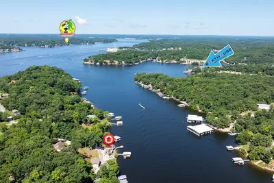 Image de Lucky Duck Water's Edge stand alone 1-bedroom apartment in Lake Ozark, Missouri
