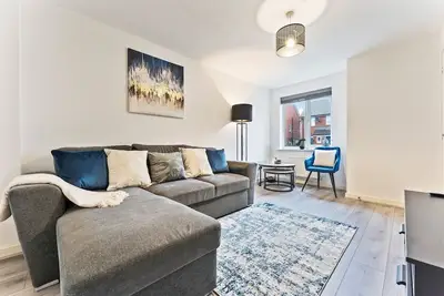 Image de City Centre House | Free Parking | Wifi | Sofa Bed
