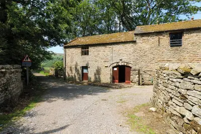 Image de West Barn Bunkhouse, pet friendly, with a garden in Reeth