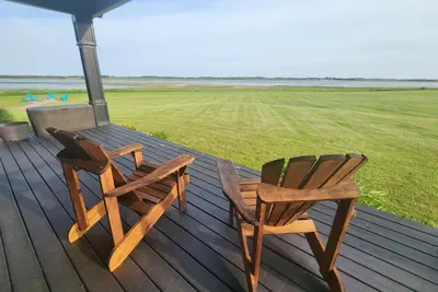 Image de Cozy Waterfront Country Home w/game room. Close to all amenities!