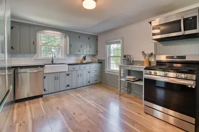 Image de Greenport Village Farmhouse.