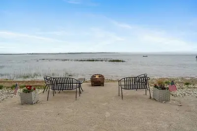 Image de 3 King Beds | Private Shoreline