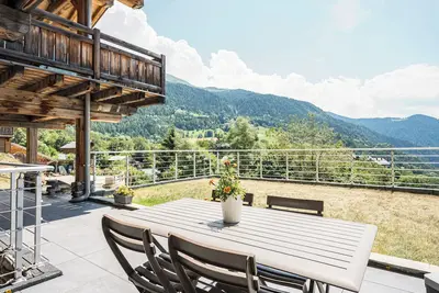Image de Studio 'De Charme Montagne' avec vue sur les montagnes, terrasse privée et Wi-Fi