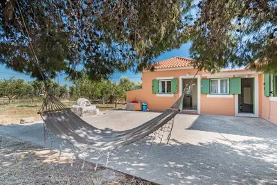 Image de Maison de campagne 'Avra' avec terrasse privée, Wi-Fi et climatisation