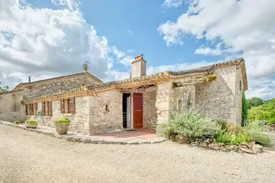 Image de Le Chai - fantastique gîte avec piscine sur plus de 12 hectares près de Bergerac