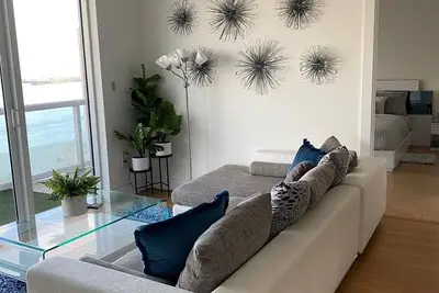 Image de Beautiful apartment on the bay